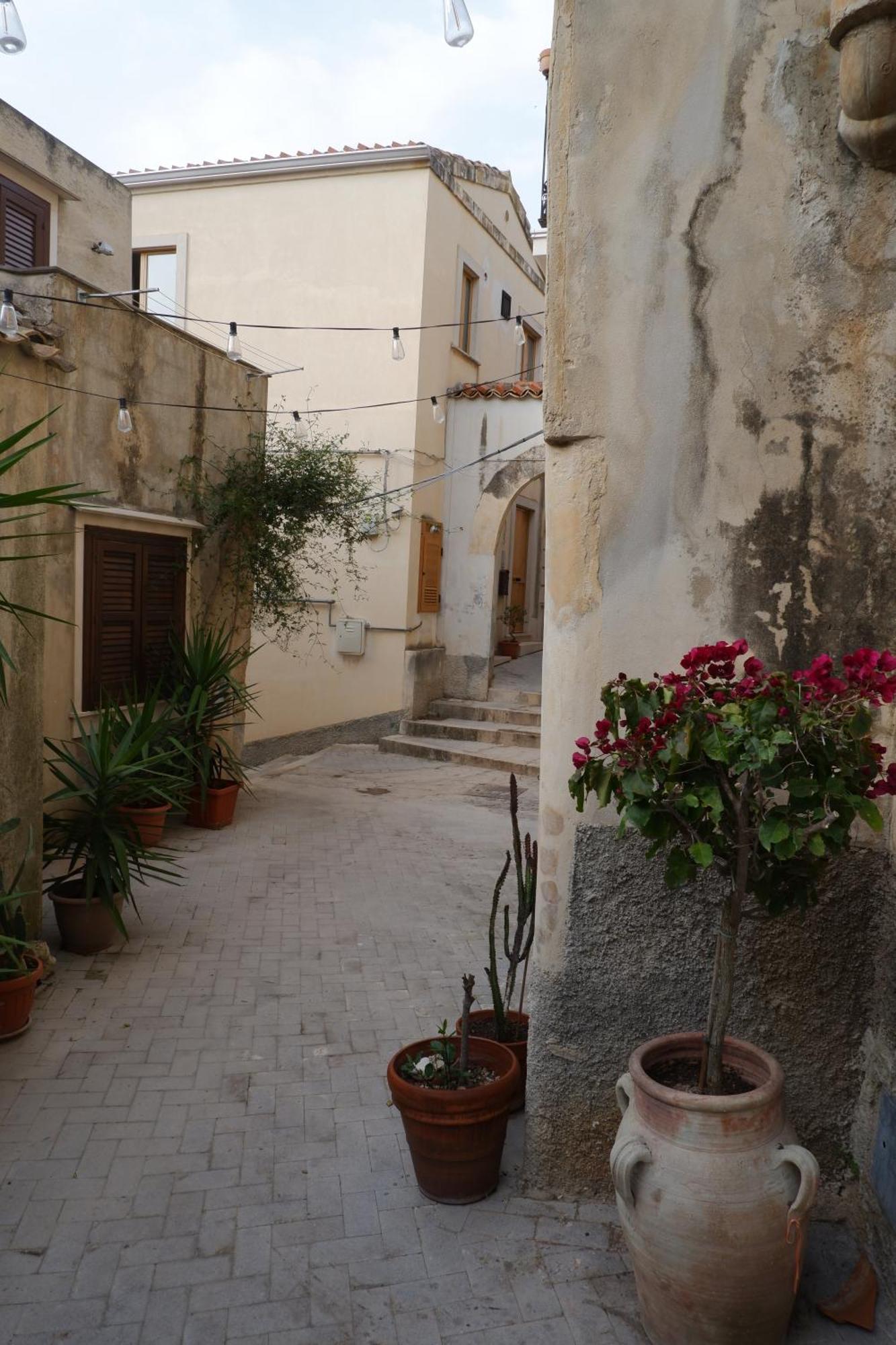 Casa Catale Bed and Breakfast Modica Exteriör bild