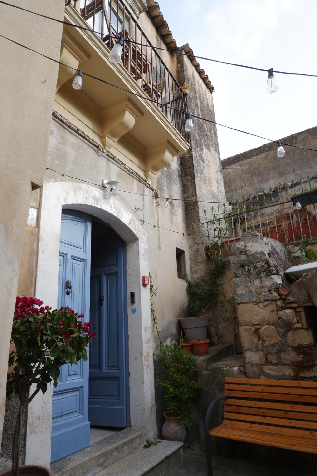 Casa Catale Bed and Breakfast Modica Exteriör bild